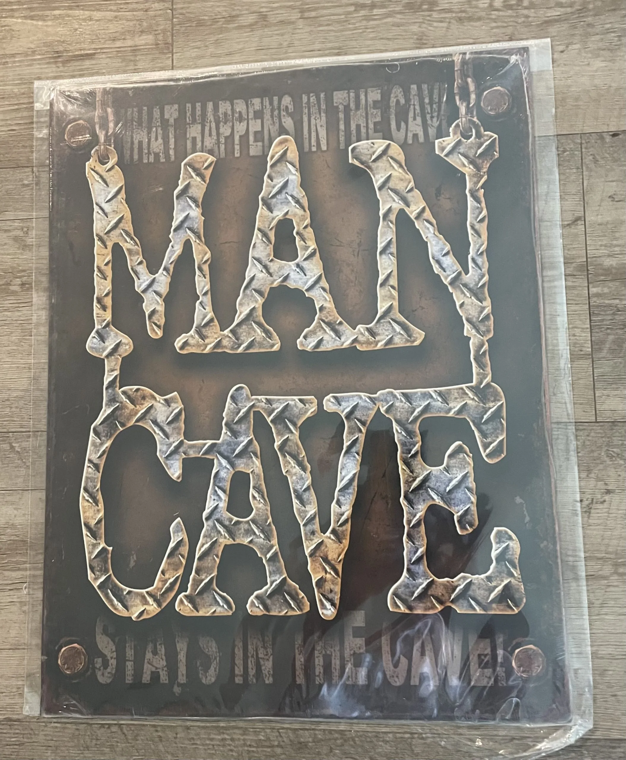 What Happens In The Cave-Mancave-Stays In The Cave - Tin Signs Metal Sign